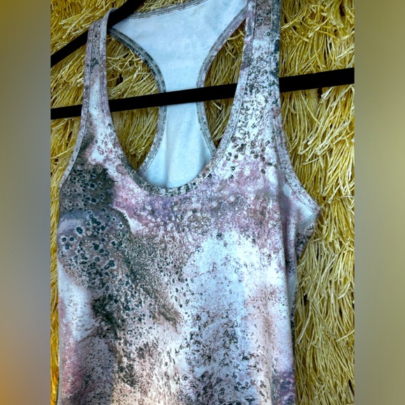 Lululemon💎PRISTINE💎Cool Racerback Tank VINTAGE🦄Sugar Crush Multi rainbow✨sz 4 - Picture 6 of 16